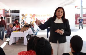 Rosi Wong impulsa la educación y la economía de las familias de Tecámac con la entrega de tenis del programa “Pasos Mundialistas”